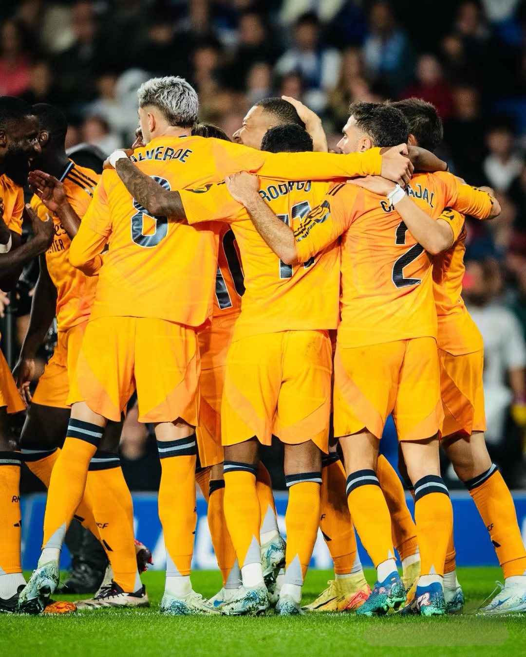 开云体育直播-英格兰横扫马赛，C罗扛起全队