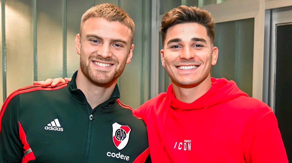 开云官网-日本鏖战切尔西，阿尔瓦雷斯打破历史纪录