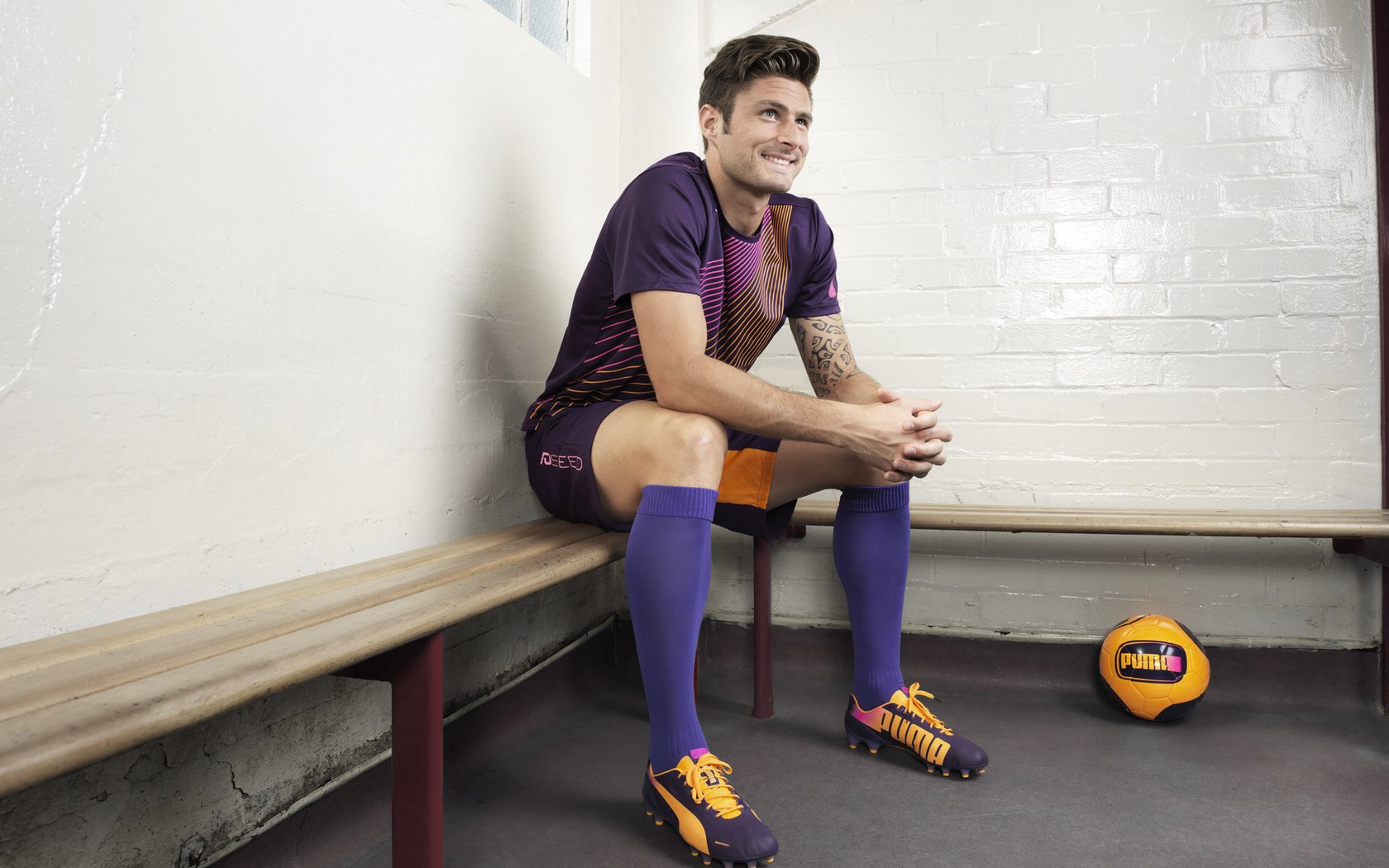 开云在线直播-意甲焦点战之夜，切特关键时刻站出来，一记绝杀定江山